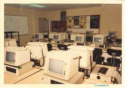 Makmal Komputer Pada 1988